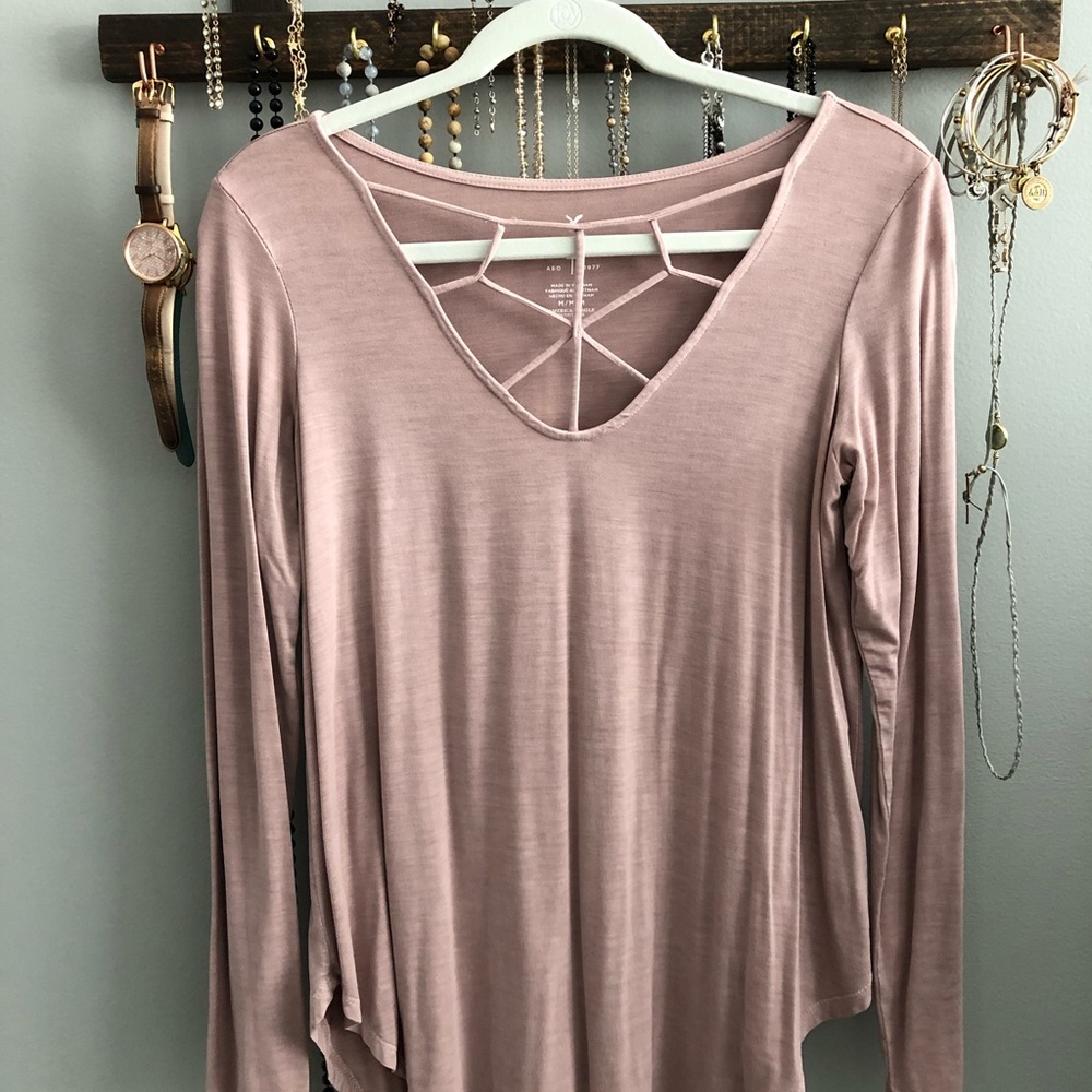 American Eagle light pink, long sleeve, detailed t